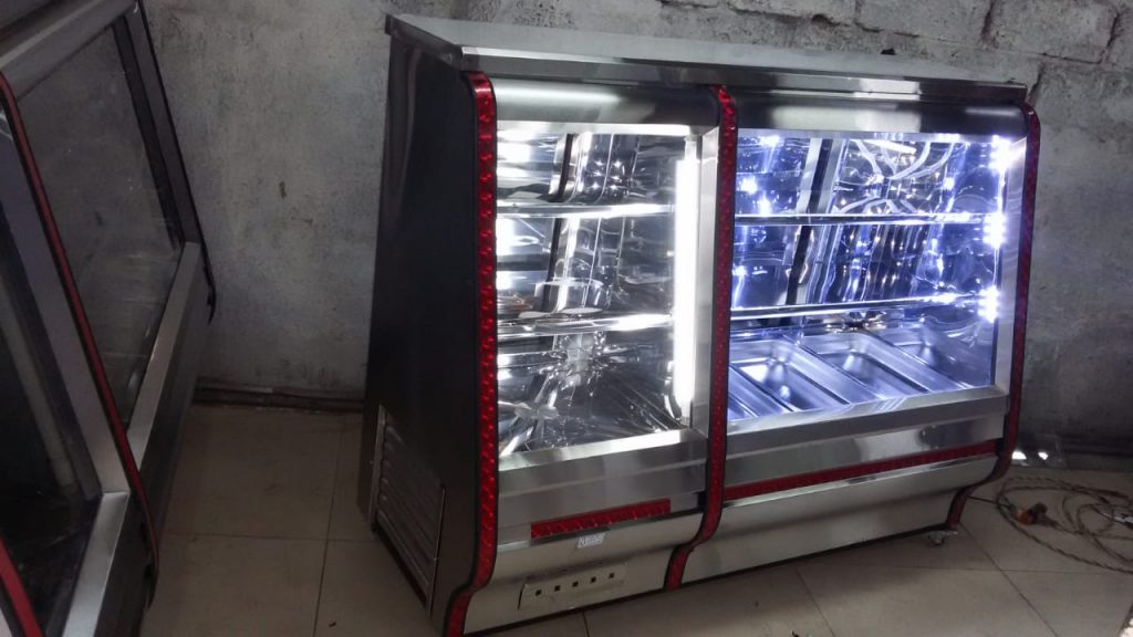 frigorífico de tres bandejas y congelador ,posee tres ambientes ,motor ecológico 110v ,dimensiones 1,55mx1,25 de alto x070cmgarantia 12 meses 